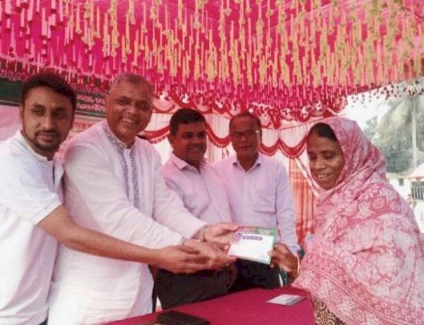Inauguration of the 'Family Service Card' distribution program of Hotoishi organization in Pirgacha