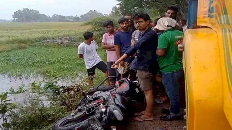 A woman named Chandana Rani died on the spot in a road accident at Badalgachi in Naogaon