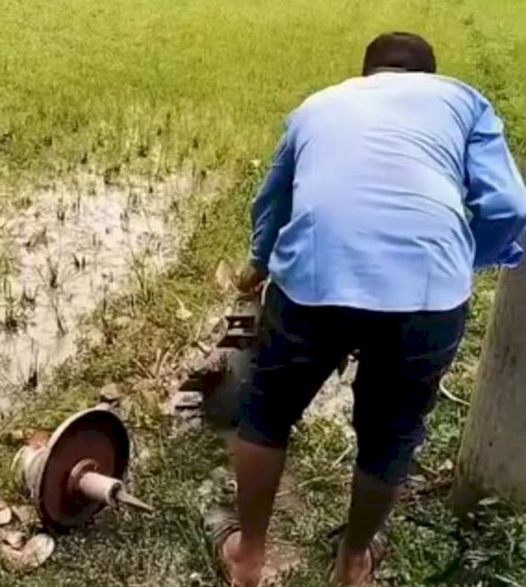 Rural electricity transformer theft in Khidirpur, Manohardi