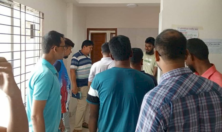 Inspection and discussion by the Hall Provost to resolve the problems of July-6 Hall.