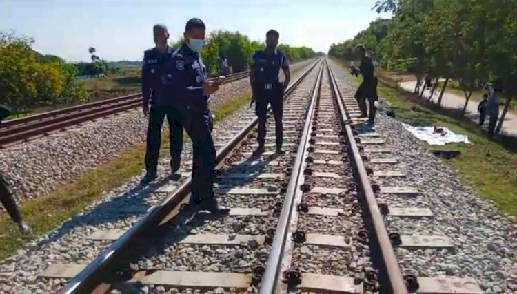 Mutilated body of unidentified youth recovered from railway tracks in Burichang!