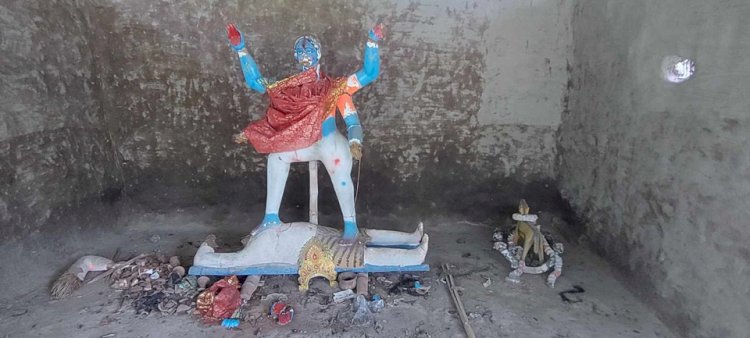 There is no one to witness the vandalism of the Raksha Kali idol for the third time in Naogaon's Chaumashia Central Shivakali Temple.
