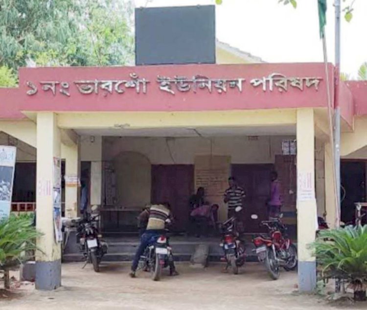 Theft of goods by cutting the window grill of the Varshon Union Parishad in Mandah, Naogaon